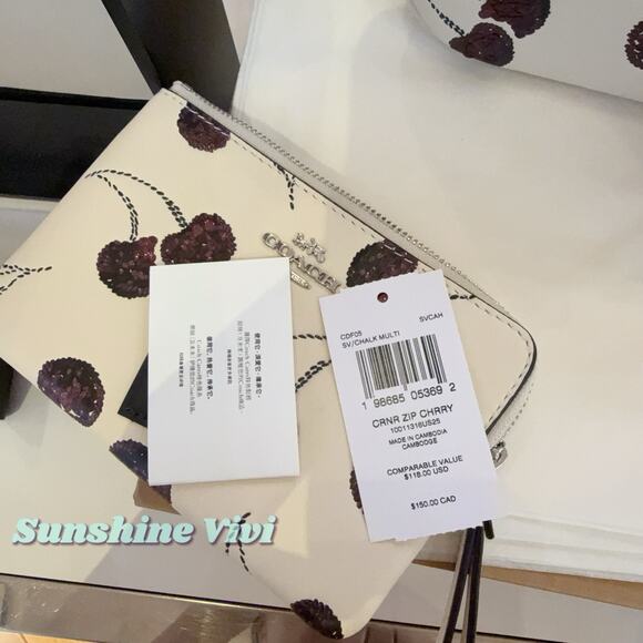 NWT Coach Corner Zip Wristlet With Cherry Print CDF05 Silver CHALK MULTI - Picture 3 of 5